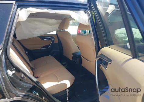 2021 Toyota Rav4 Hybrid Xle z USA, uszkodzony, nr VIN 2T3RWRFV8MW116772